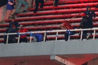 Dos quedaron en Argentina: esto es lo que se sabe de los hinchas de la U que aún permanecen internados