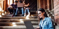 Radiografía del futuro laboral juvenil: el entorno social y económico condiciona más los planes de los estudiantes que el rendimiento escolar