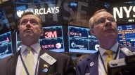 Wall Street abre en rojo tras la publicación de unos datos estables de inflación en EU