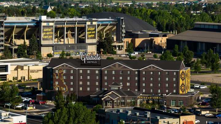 Hilton Next To War Memorial Stadium To Become UW
