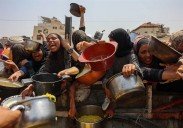 Israeli gunfire kills at least 25 in Gaza as Netanyahu says he will allow Palestinians to leave