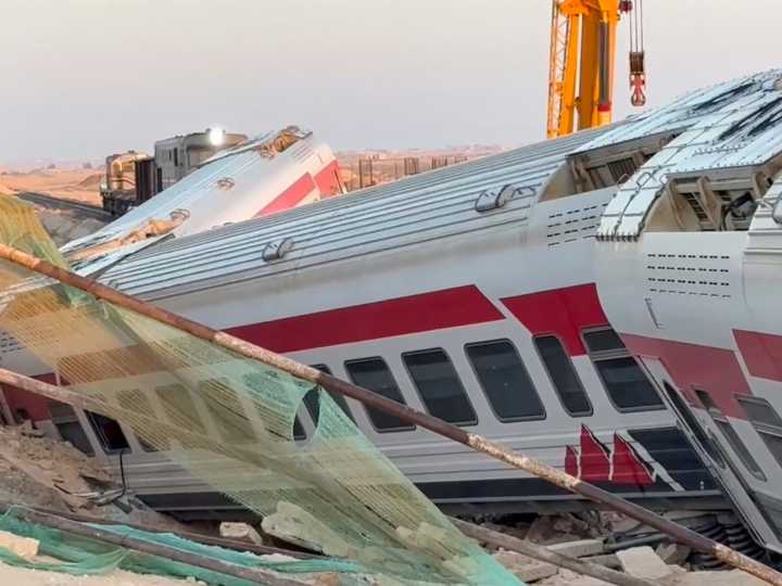 At least 3 killed, over 90 injured after passenger train derails in Egypt