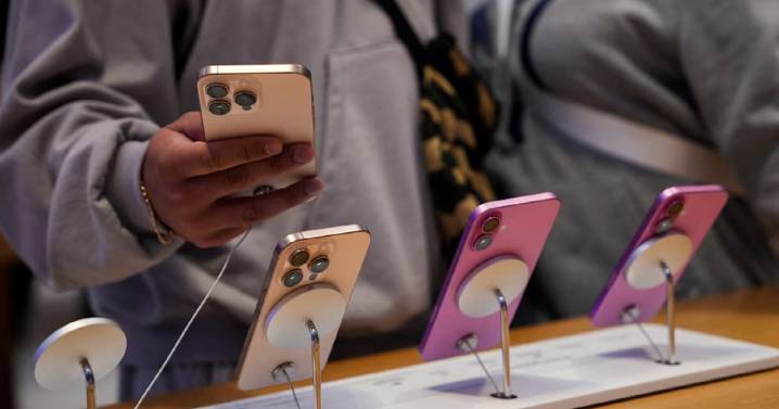 Bajan los precios de los iPhone: el motivo y cuánto cuestan los nuevos modelos 
