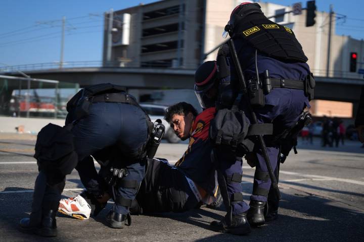 Barrios latinos los más asediados en los operativos de migración