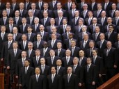 "El coro del tabernáculo": tras su polémica visita a un pastor en Chaco, invitan a Milei a una gala de los mormones en el ex CCK