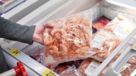 Miles de paquetes de camarón salen del mercado por posible contaminación radiactiva