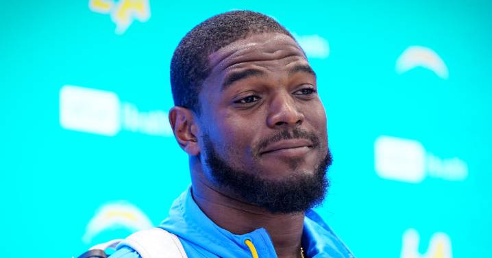 Chargers' linebacker Denzel Perryman arrested on multiple weapons violations