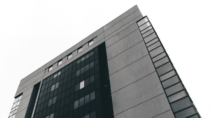 Colegio de Economistas cuestiona modelo de desarrollo vertical en Aguascalientes