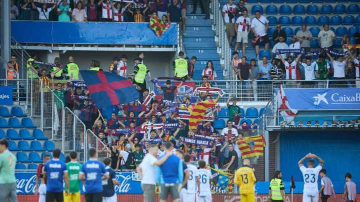 La SD Huesca ya gana y mira el cierre del mercado de fichajes