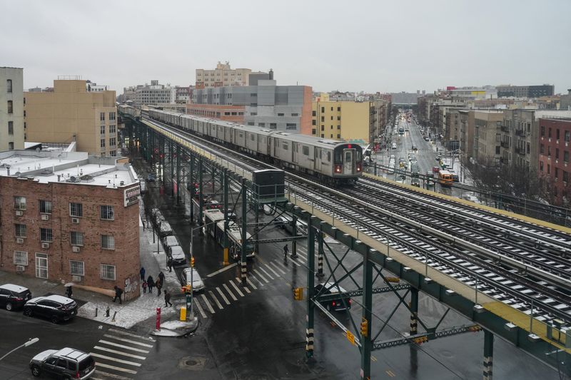 US threatens to withhold transit funds over New York subway safety issues