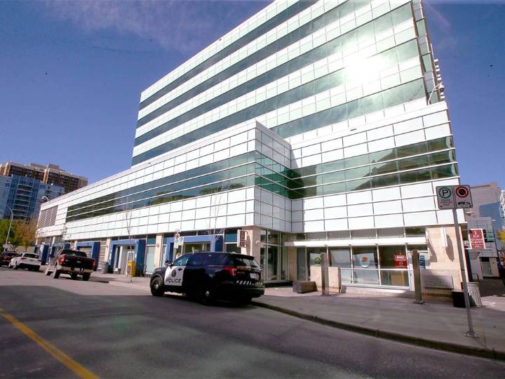 Bell: Notorious Calgary drug consumption site set to close, bet on it