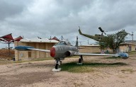 Regresarán condado de Maverick avión de guerra al gobierno federal