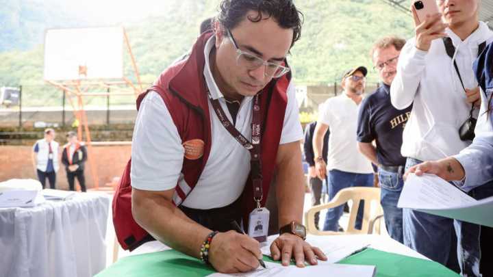 Este es el acuerdo firmado entre el Gobierno, AES Colombia y las comunidades del Valle de Tenza