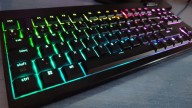 Análisis del teclado Razer BlackWidow V4 Low-Profile Tenkeyless Hyperspeed: diseño compacto y funciones avanzadas para una experiencia premium