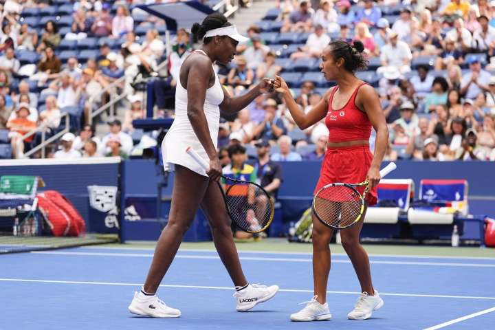 Venus Williams wins a US Open women's doubles match for the 1st time since 2014