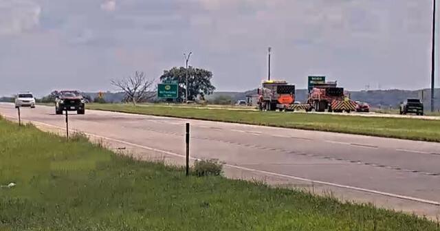 One dead, multiple hurt in rollover crash along I