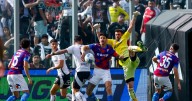 Responsable en tres goles: Fernando de Paul vive su peor tarde en Colo Colo ante la UC