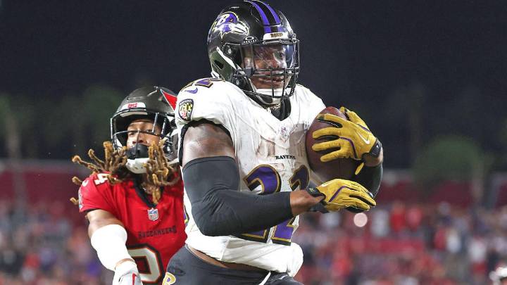 Fantasy football rankings 2025: Busts from model that predicted Mostert's challenging year