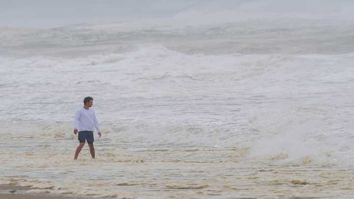 Strong winds and waves batter Nantucket, Martha’s Vineyard as Hurricane Erin moves out to the sea