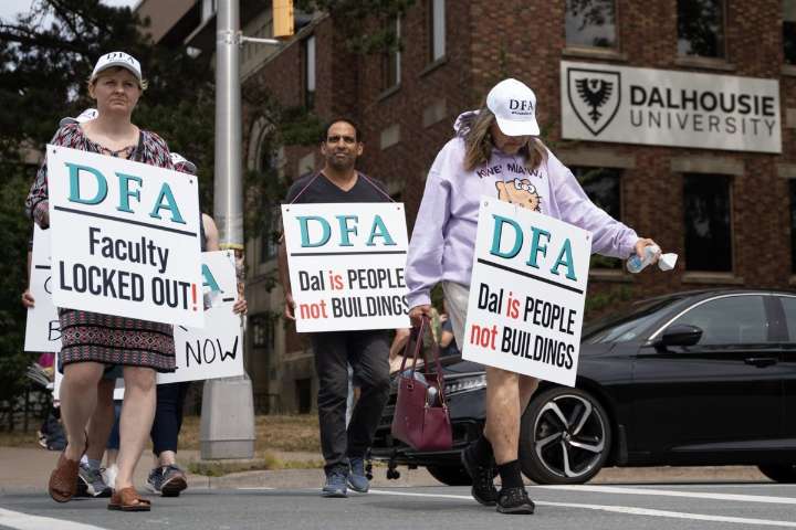 Dalhousie faculty reject contract offer from university's board of governors