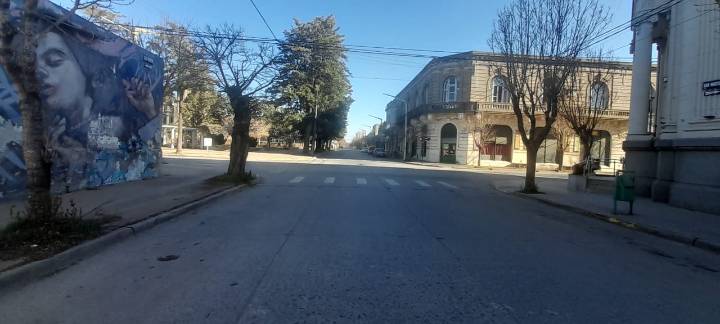 Familia busca casa en alquiler / Comunicarse al 2494