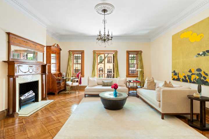 Bob Dylan’s former Striver’s Row townhouse hits the market again for $3M
