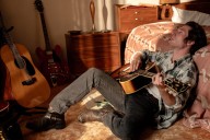'Springsteen: Deliver Me From Nowhere' Review: Jeremy Allen White Rocks