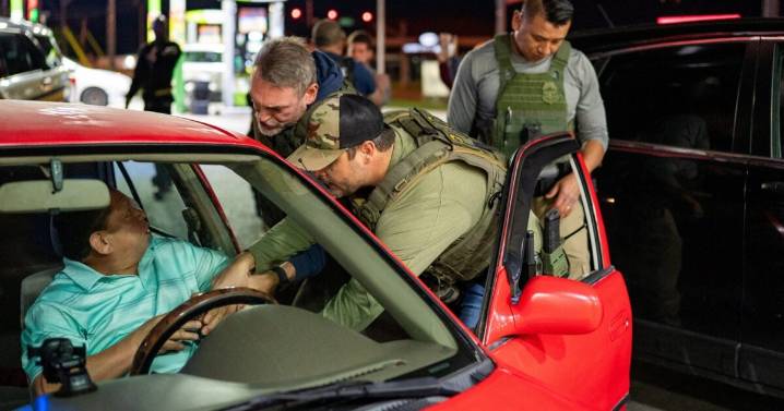 Las detenciones de ICE en cortes de inmigración causan preocupación y alarma