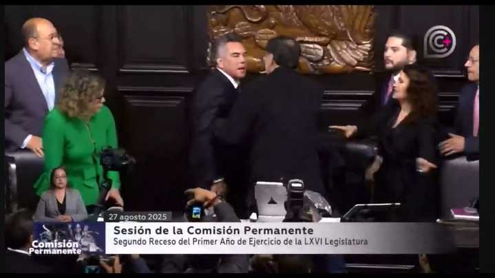 'Alito' Moreno agrede a Fernández Noroña al concluir sesión de Comisión Permanente