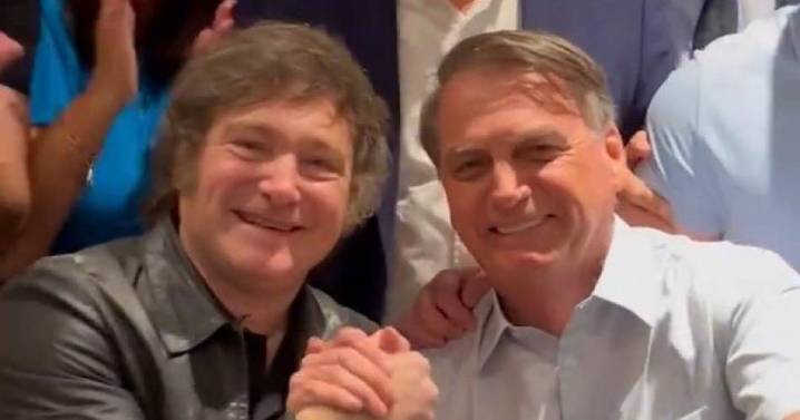 Bolsonaro habría pedido asilo a Milei en Argentina mientras enfrenta el juicio por intento de golpe, según la Policía