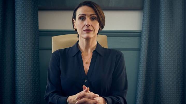 Suranne Jones' Outfits In Hostage Are Unexpectedly Stylish