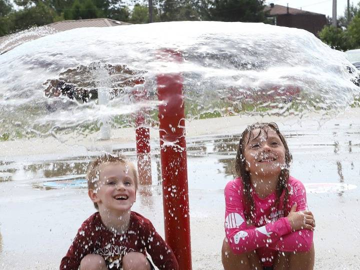 Sweltering heat wave returns to parts of Ontario, Quebec for stretch