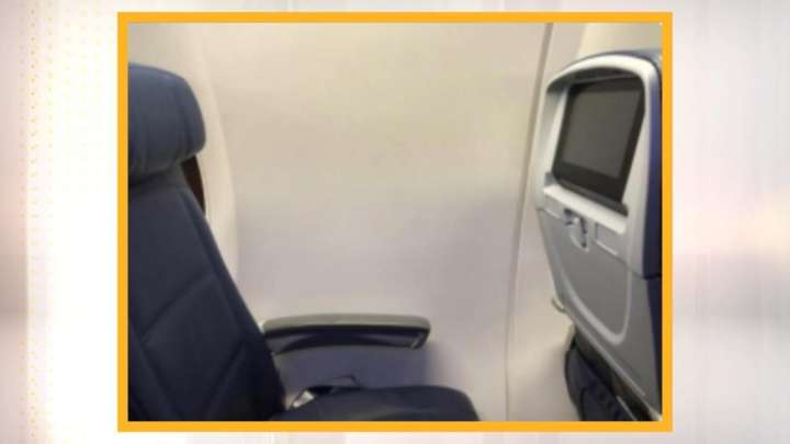 Passengers file class action suits over windowless window seats on Delta, United