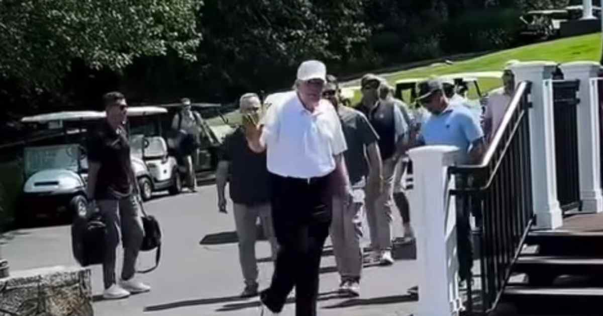 Trump Sneaks In Second Straight Golf Trip