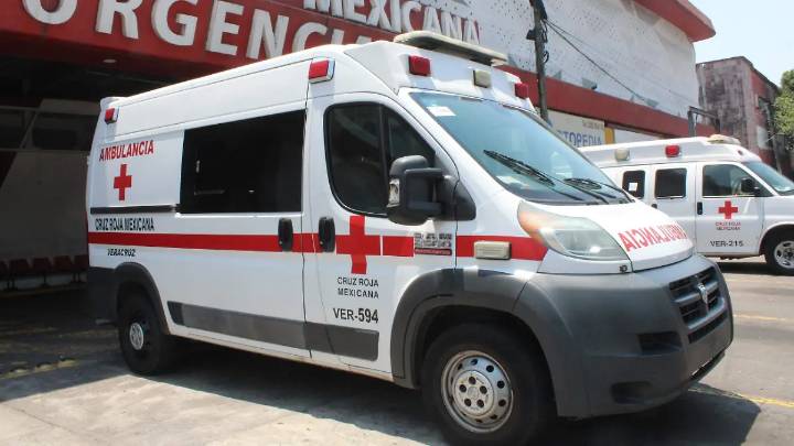 Choque entre vehículo y motociclista deja una persona lesionada