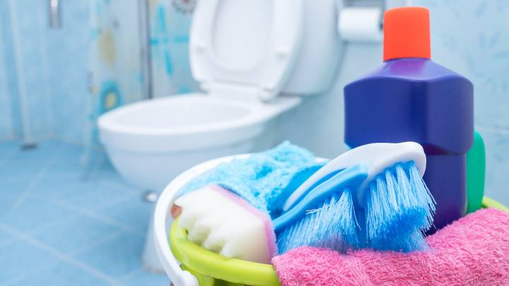 La efectiva fórmula casera para eliminar el sarro del inodoro y dejarlo sin manchas