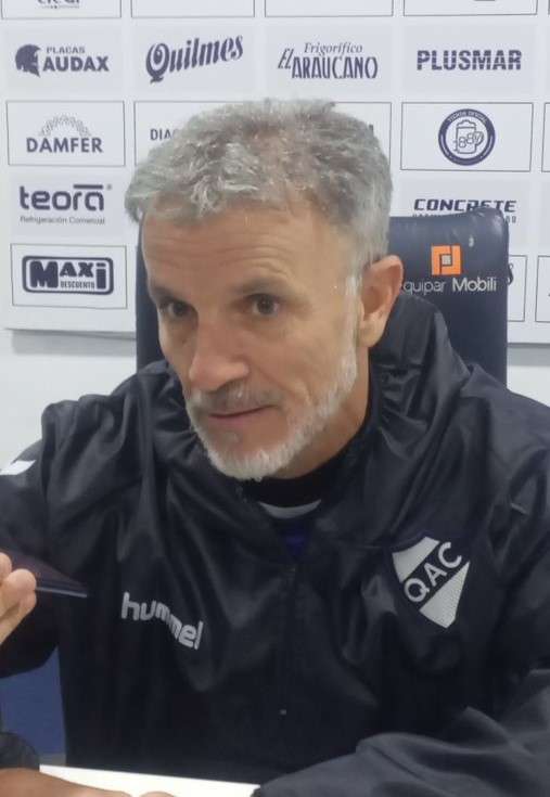Grelak: «la gente se tiene que indentificar con el equipo»