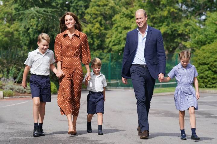 Royal experts reveal hypocrisy of William & Kate’s ‘secret’ Greek holiday