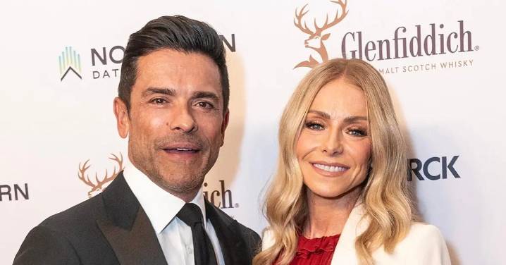 Kelly Ripa Mocks Mark Consuelos for 'Negating His Own Argument' as Couple Bickers on 'Live'