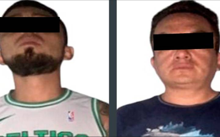 Detienen a dos por conducir camioneta llena de restos de perros