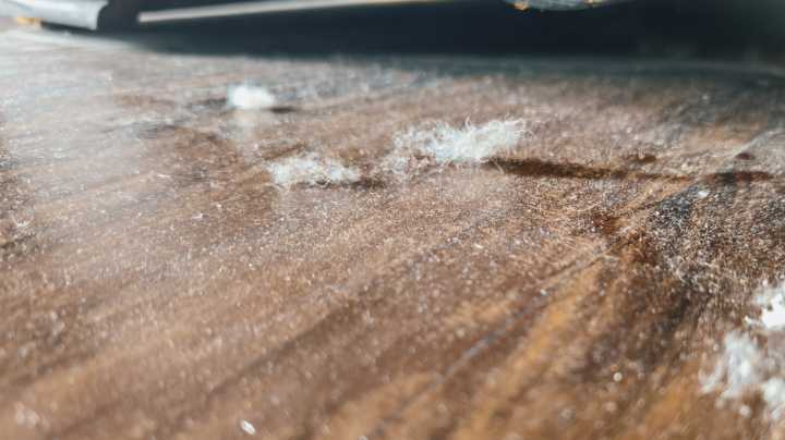 The Kitchen Ingredient That'll Do Wonders For Your Dirty Vinyl Floors