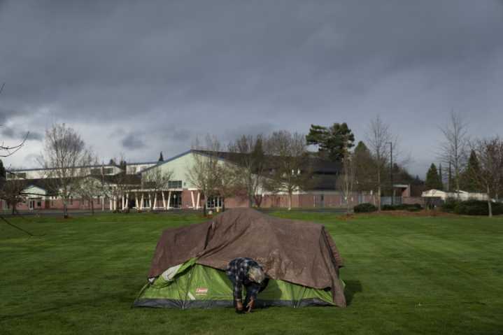 Oregon city at heart of Supreme Court homelessness ruling to ensure camping spaces under settlement