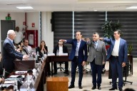 Toma protesta Román Cepeda a tres nuevos funcionarios municipales de Torreón