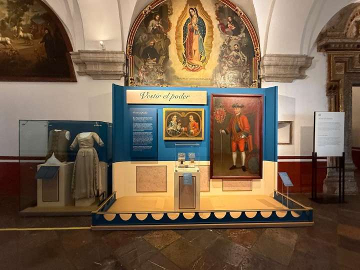 MNV exhibe “Vestir el poder” en Tepotzotlán