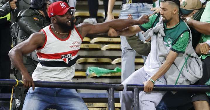 Fanáticos de Atlético Nacional y Sao Paulo protagonizan gresca en estadio de Medellín