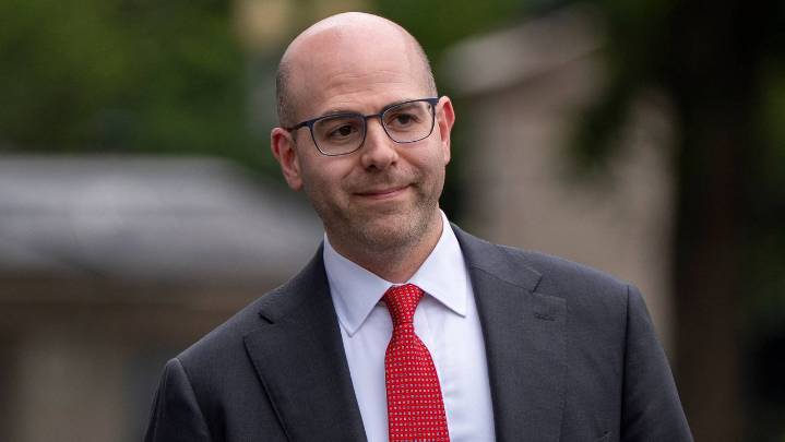 Trump to nominate top economic aide Stephen Miran to Federal Reserve board