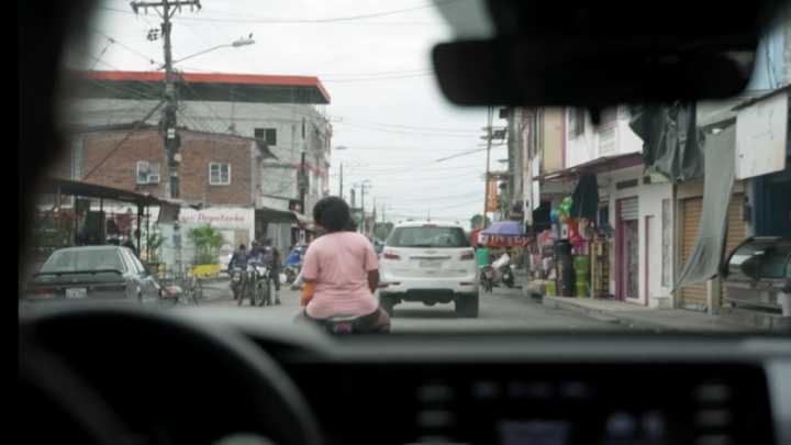En la frontera entre dos bandas rivales: CNN entrevista a un alto líder en el territorio de pandillas en Ecuador