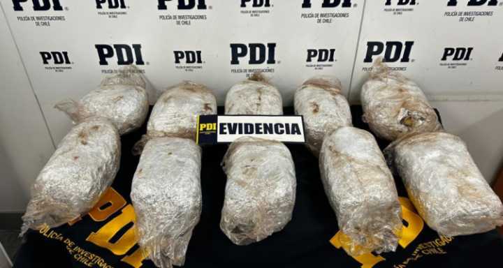 Caen militares activos y un civil en Puerto Aysén tras retirar droga desde Chilexpress
