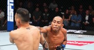 ‘El Gallo Negro’, Kevin Borjas, vuelve a la jaula del UFC en Shanghái: Día, hora y canal de la pelea El aguerrido peleador peruano Kevin Borgas regresa a la jaula del UFC en China. En esta nota te lo 