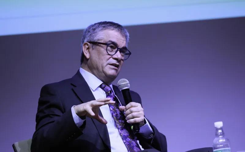 Ministro Marcel destaca crecimiento del PIB trimestral y anticipa alza en proyección para 2025: “Probablemente tengamos modificaciones del lado de la inversión y el consumo de los hogares”